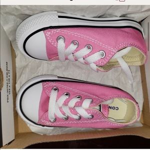 Converse infant